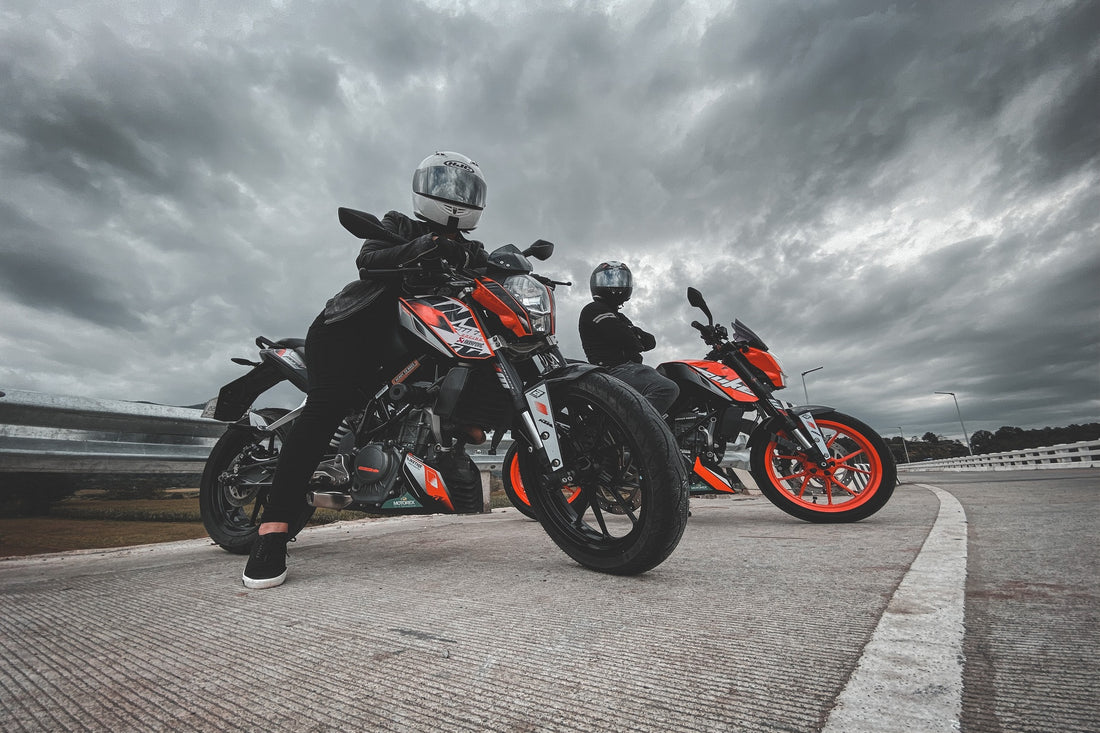 Buy High-End Motorcycle Riding Gear & Ride without Fear